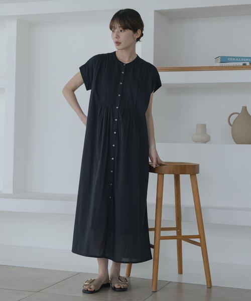 URBAN RESEARCH Sonny Label（アーバンリサーチサニーレーベル）の「エアリーコットンピンタックワンピース（ワンピース・レディース・ブルー/ブラック/ブラウン・FREE）」の7枚目の写真