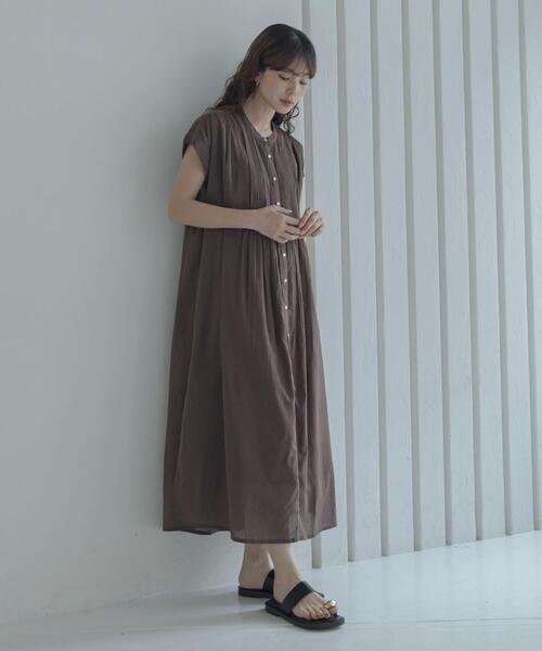 URBAN RESEARCH Sonny Label（アーバンリサーチサニーレーベル）の「エアリーコットンピンタックワンピース（ワンピース・レディース・ブルー/ブラック/ブラウン・FREE）」の15枚目の写真