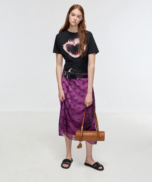 CHARLES & KEITH(チャールズ & キース)の「Rey レイ イロンゲイティッドショルダーバッグ(ショルダーバッグ・レディース・ダークブラウン系3/ブラック・M)」の2枚目の写真