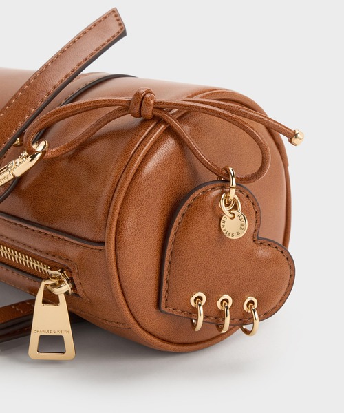 CHARLES & KEITH(チャールズ & キース)の「Rey レイ イロンゲイティッドショルダーバッグ(ショルダーバッグ・レディース・ダークブラウン系3/ブラック・M)」の15枚目の写真