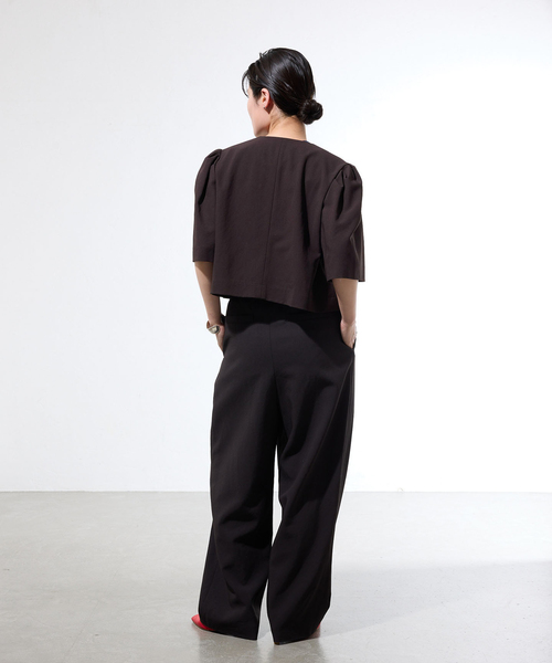 IENA(イエナ)の「《セットアップ対応/一部店舗限定》カルゼショート丈パフジャケット(その他アウター・レディース・ブラウン/ブラック・FREE)」の22枚目の写真