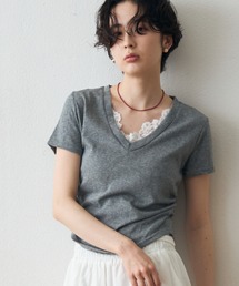 レースレイヤードライクVネックTシャツ