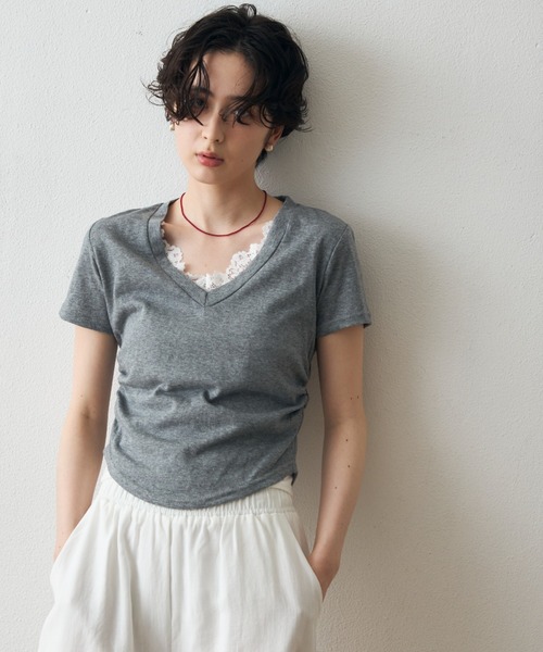 Trish(トリッシュ)の「レースレイヤードライクVネックTシャツ(Tシャツ/カットソー・レディース・チャコールグレー/ホワイト・FREE)」の19枚目の写真