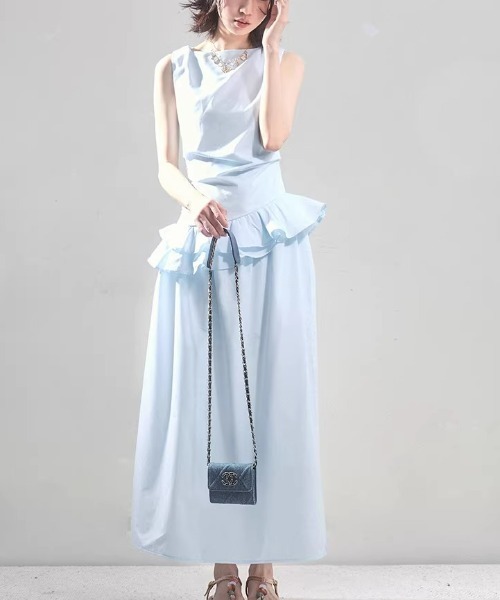 LUCPY(ラクピー)の「フリルペプラムノースリーブワンピース(ワンピース・レディース・ブルー・X-LARGE/LARGE/MEDIUM/SMALL)」の3枚目の写真