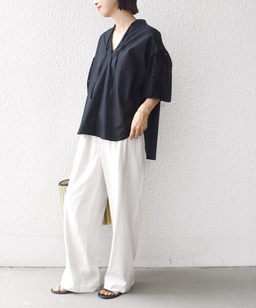 SHIPS(シップス)の「〈手洗い可能〉カットワーク レース スリーブ ブラウス(シャツ/ブラウス・レディース・オフホワイト/ブラック・ONE SIZE)」の12枚目の写真