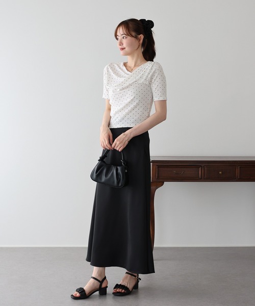 BLUEEAST(ブルーイースト)の「ドットドレープネックリブTシャツ(Tシャツ/カットソー・レディース・ホワイト/ブラック/グレー・MEDIUM)」の11枚目の写真