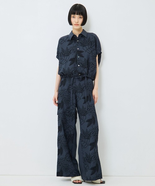UJOH(ウジョー)の「【UJOH/ウジョー】《STUDIOUS別注》 FLOWER LACE POCKET PANTS/フラワーレースポケットパンツ(その他パンツ・レディース・ネイビー/キナリ・1/2/3)」の7枚目の写真