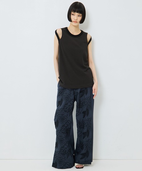 UJOH(ウジョー)の「【UJOH/ウジョー】《STUDIOUS別注》 FLOWER LACE POCKET PANTS/フラワーレースポケットパンツ(その他パンツ・レディース・ネイビー/キナリ・1/2/3)」の9枚目の写真
