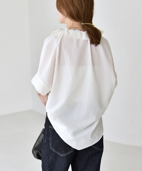 quaranciel(カランシエル)の「quaranciel:〈手洗い可能〉サッカー ドロストカラー スキッパー シャツ ブラウス(シャツ/ブラウス・レディース・ネイビー/ブラック/オフホワイト/ブルー・ONE SIZE)」の17枚目の写真