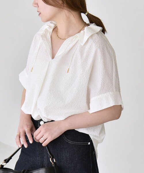 quaranciel(カランシエル)の「quaranciel:〈手洗い可能〉サッカー ドロストカラー スキッパー シャツ ブラウス(シャツ/ブラウス・レディース・ネイビー/ブラック/オフホワイト/ブルー・ONE SIZE)」の19枚目の写真