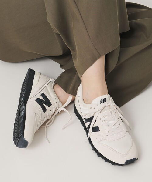 NEW BALANCE(ニューバランス)の「<New Balance>W996 サテンシューレース スニーカー(スニーカー・レディース・ダークブラウン/オフホワイト/ブラック・22.5cm/23cm/23.5cm/24cm/24.5cm/25cm)」の12枚目の写真