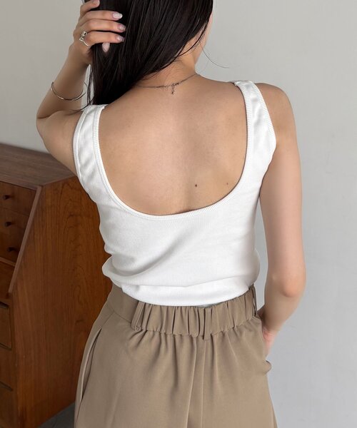 CAPRICIEUX LE'MAGE(カプリシューレマージュ)の「【バックオープン】カップ付アメスリタンク(キャミソール・レディース・イエロー/ホワイト/ブラック/ブラウン・36/38)」の17枚目の写真