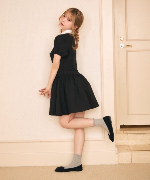TITTY&CO.（ティティーアンドコー）の「ギャザーシャツドッキングワンピース（ワンピース・レディース・グレー/ブラック・FREE）」の14枚目の写真