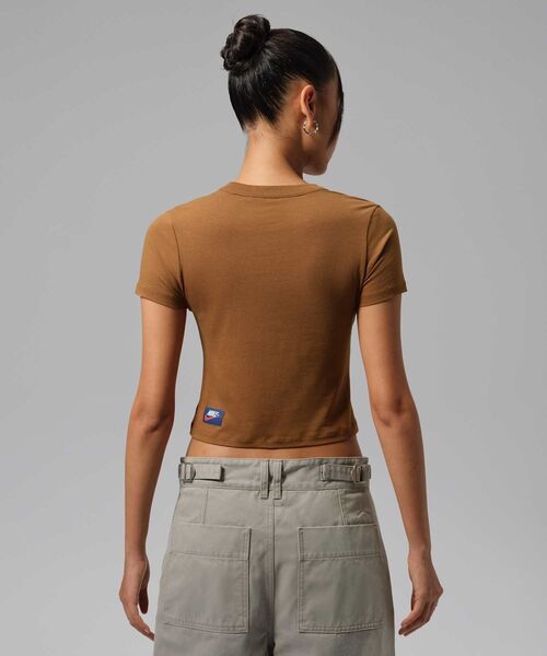 JORDAN BRAND（ジョーダンブランド）の「ジョーダン フライト ウィメンズ Tシャツ / Jordan Flight Women's T-Shirt IV5348-281 Light British Tan（Tシャツ/カットソー・レディース・ライトブラウン・M/L/S/XL/XS）」の9枚目の写真