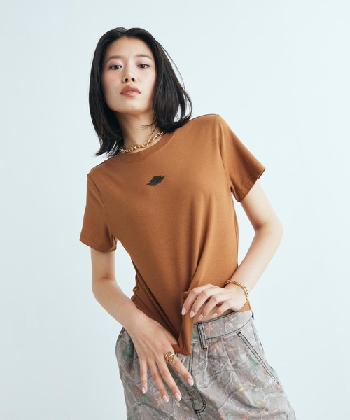 JORDAN BRAND（ジョーダンブランド）の「ジョーダン フライト ウィメンズ Tシャツ / Jordan Flight Women's T-Shirt IV5348-281 Light British Tan（Tシャツ/カットソー・レディース・ライトブラウン・M/L/S/XL/XS）」の2枚目の写真