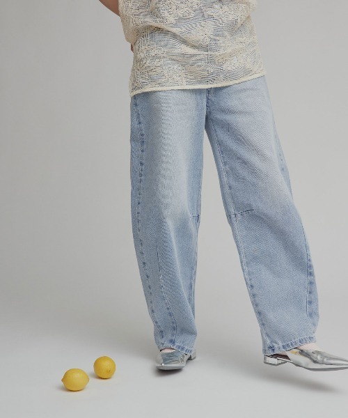 W:Huku（フーク）の「アシンメトリーカーヴィーデニムパンツ / Asymmetrical Curvy Denim Pants（デニムパンツ・レディース・ブルー系その他2/ブルー系その他・S）」の17枚目の写真