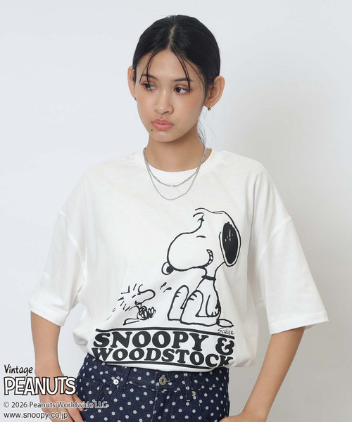 4GEEKS BY SPIRALGIRL(フォーギークスバイスパイラルガール)の「【PEANUTS/SNOOPY&WOODSTOCK】スヌーピー&ウッドストックTシャツ(Tシャツ/カットソー・レディース・ホワイト・FREE)」の1枚目の写真