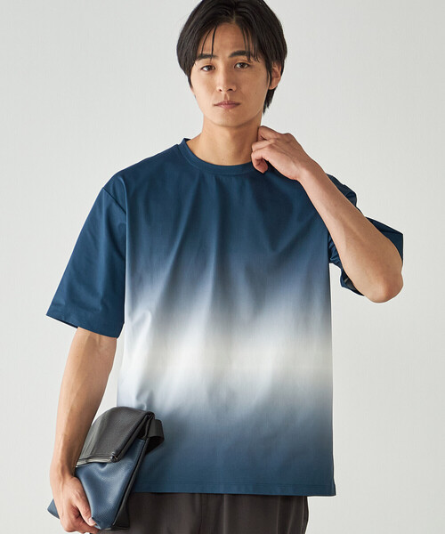 COMME CA ISM(コムサイズム)の「グラデーションプリント Tシャツ(Tシャツ/カットソー・メンズ・ネイビー/ブラック/ライトグレー・MEDIUM/LARGE)」の3枚目の写真