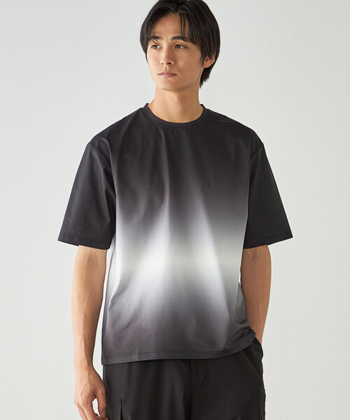 COMME CA ISM(コムサイズム)の「グラデーションプリント Tシャツ(Tシャツ/カットソー・メンズ・ネイビー/ブラック/ライトグレー・MEDIUM/LARGE)」の1枚目の写真