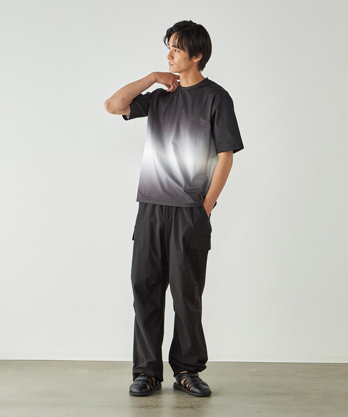 COMME CA ISM(コムサイズム)の「グラデーションプリント Tシャツ(Tシャツ/カットソー・メンズ・ネイビー/ブラック/ライトグレー・MEDIUM/LARGE)」の22枚目の写真