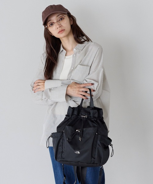 THE NORTH FACE(ザノースフェイス)の「【THE NORTH FACE/ザ・ノースフェイス】3WAY 巾着ショルダーバッグ/リュック/バックパック/BONNEY PACK M/ユニセックス(バックパック/リュック・レディース・ブラック/クリーム・FREE)」の3枚目の写真