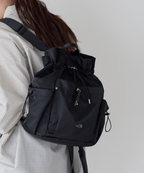 THE NORTH FACE(ザノースフェイス)の「【THE NORTH FACE/ザ・ノースフェイス】3WAY 巾着ショルダーバッグ/リュック/バックパック/BONNEY PACK M/ユニセックス(バックパック/リュック・レディース・ブラック/クリーム・FREE)」の6枚目の写真