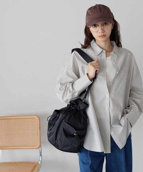 THE NORTH FACE(ザノースフェイス)の「【THE NORTH FACE/ザ・ノースフェイス】3WAY 巾着ショルダーバッグ/リュック/バックパック/BONNEY PACK M/ユニセックス(バックパック/リュック・レディース・ブラック/クリーム・FREE)」の8枚目の写真