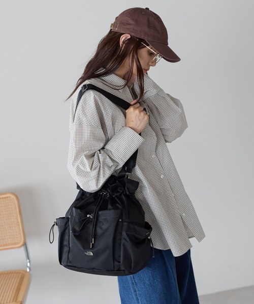 THE NORTH FACE(ザノースフェイス)の「【THE NORTH FACE/ザ・ノースフェイス】3WAY 巾着ショルダーバッグ/リュック/バックパック/BONNEY PACK M/ユニセックス(バックパック/リュック・レディース・ブラック/クリーム・FREE)」の9枚目の写真