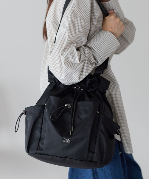 THE NORTH FACE(ザノースフェイス)の「【THE NORTH FACE/ザ・ノースフェイス】3WAY 巾着ショルダーバッグ/リュック/バックパック/BONNEY PACK M/ユニセックス(バックパック/リュック・レディース・ブラック/クリーム・FREE)」の10枚目の写真
