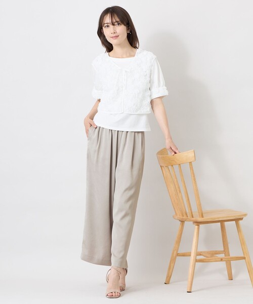 TO BE CHIC(トゥー ビー シック)の「【冨張 愛さん着用】フラワーチュール ショートジレ(ベスト・レディース・オフホワイト/ブラック・40)」の15枚目の写真