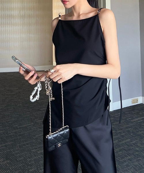 Aelina(エリナ)の「イレギュラーキャミソール(キャミソール・レディース・グレー/ブラック・FREE)」の7枚目の写真