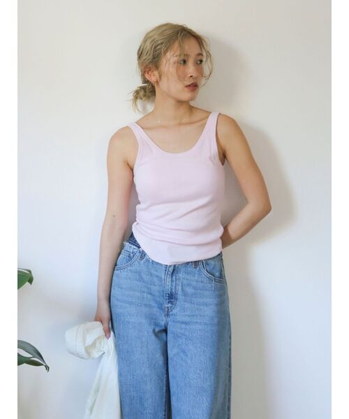 Ungrid(アングリッド)の「パット付きフィットタンクトップ(タンクトップ・レディース・チャコールグレー/ピンク/オフホワイト/オレンジ・FREE)」の20枚目の写真
