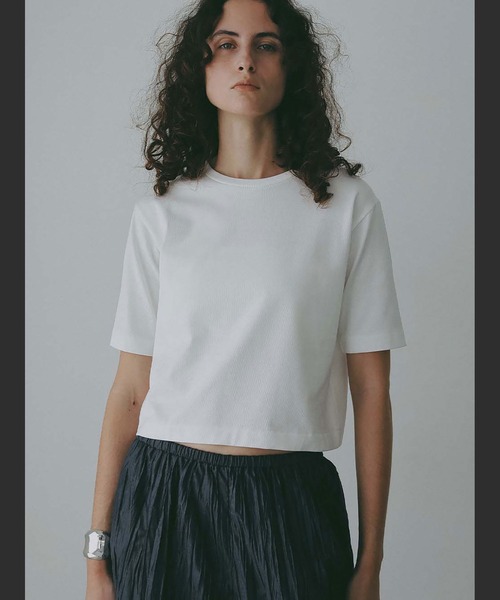 HER.(ハー)の「ハーフスリーブコンパクトTシャツ(Tシャツ/カットソー・レディース・チャコールグレー/オフホワイト・フリー)」の2枚目の写真