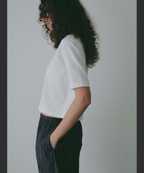 HER.(ハー)の「ハーフスリーブコンパクトTシャツ(Tシャツ/カットソー・レディース・チャコールグレー/オフホワイト・フリー)」の8枚目の写真
