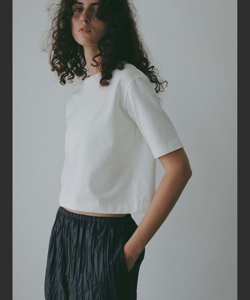 HER.(ハー)の「ハーフスリーブコンパクトTシャツ(Tシャツ/カットソー・レディース・チャコールグレー/オフホワイト・フリー)」の17枚目の写真