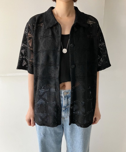 Girly Doll(ガーリードール)の「刺繍レース透かし編みシャツ(シャツ/ブラウス・レディース・ブラック/ホワイト・FREE)」の2枚目の写真