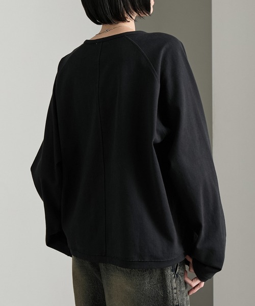 cussil（クシル）の「【cussil/クシル】ラグラン メタルスナップボタン ヘンリーネックロンT（Tシャツ/カットソー・メンズ・ブラック/ホワイト・S/M/L）」の6枚目の写真