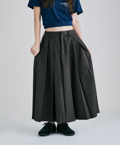 etoll.(エトル)の「ツイルタックプリーツミディアムスカート(スカート・レディース・ブラウン/チャコール・FREE)」の18枚目の写真