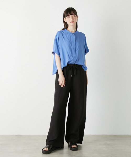 LOGEMENT DE CLAIRE（ロジュモンドクレール）の「袖タブ付きバンドシャツ（シャツ/ブラウス・レディース・ブルー/キナリ/ブラック/ピンク・FREE）」の21枚目の写真