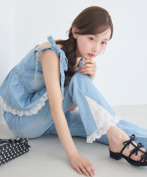 ems excite(エムズエキサイト)の「【セットアップ対応】裾スリットフリルデニムパンツ(デニムパンツ・レディース・インディゴブルー/ブルー系その他5・SMALL/MEDIUM)」の15枚目の写真