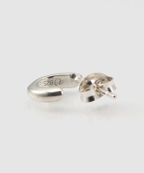 JOURNAL STANDARD(ジャーナルスタンダード)の「【VALENTINE /ヴァレンタイン】 Baby Hoop Earring/silver(ピアス(両耳用)・レディース・シルバー・FREE)」の2枚目の写真