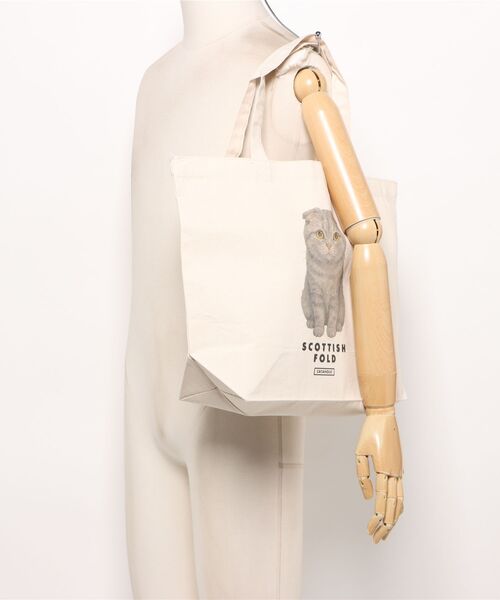 Moftique(モフティック)の「Moftique(モフティック) トートバッグ キャンバス マチ有 スコティッシュフォールド 猫 アニマルプリント MLサイズ ユニセックス(トートバッグ・レディース・ナチュラル・FREE)」の4枚目の写真
