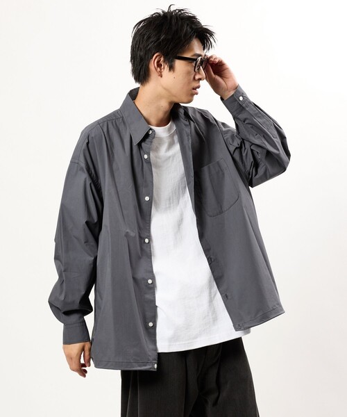 FREAK'S STORE(フリークスストア)の「限定展開 ワイドシルエット スピンドル レギュラーカラーシャツ / ヘムコード(シャツ/ブラウス・メンズ・ブラック系その他/チャコールグレー/ブラック/ホワイト/ブラウン系その他/ブルー系その他/サックスブルー/ベージュ・LARGE/MEDIUM/SMALL)」の5枚目の写真
