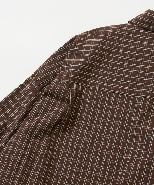 FREAK'S STORE(フリークスストア)の「限定展開 ワイドシルエット スピンドル レギュラーカラーシャツ / ヘムコード(シャツ/ブラウス・メンズ・ブラック系その他/チャコールグレー/ブラック/ホワイト/ブラウン系その他/ブルー系その他/サックスブルー/ベージュ・LARGE/MEDIUM/SMALL)」の21枚目の写真