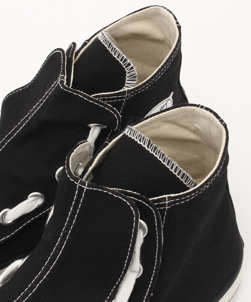 MOUSSY（マウジー）の「HIGH CUT SNEAKERS（スニーカー・レディース・ブラック/ホワイト/レッド・LARGE/SMALL/MEDIUM）」の6枚目の写真