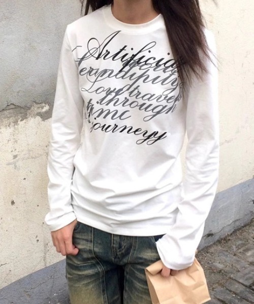 Vipoa（ヴィポア）の「Cursive ロゴT（Tシャツ/カットソー・レディース・ホワイト/ブラック・FREE）」の4枚目の写真