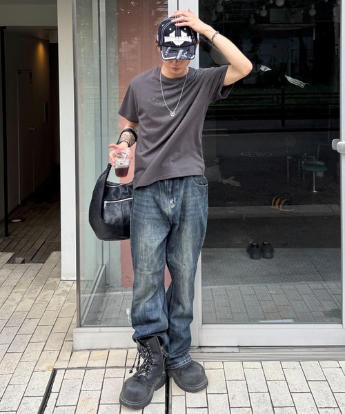 Chikashitsu +(チカシツプラス)の「【Chikashitsu +】oil wash semi flare denim pants / 【チカシツプラス】オイルウォッシュセミフレアデニムパンツ(デニムパンツ・メンズ・ブルー・L/M/S)」の5枚目の写真