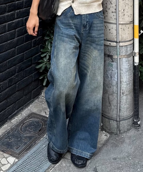 Chikashitsu +(チカシツプラス)の「【Chikashitsu +】oil wash semi flare denim pants / 【チカシツプラス】オイルウォッシュセミフレアデニムパンツ(デニムパンツ・メンズ・ブルー・L/M/S)」の21枚目の写真