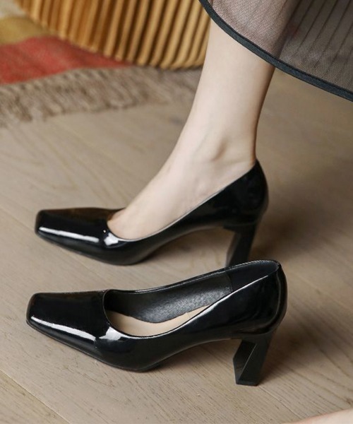 Miniministore(ミニミニストア)の「スクエアトゥ 太ヒールパンプス 美脚(パンプス・レディース・ブラック/オフホワイト/ピンクベージュ・23.0cm/22.5cm/25.0cm/24.5cm/24.0cm/23.5cm)」の2枚目の写真