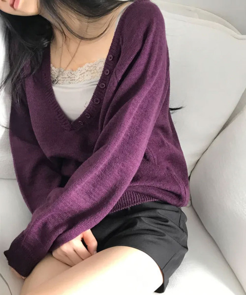 VIVID LADY(ビビッドレディー)の「ヘンリーネック ディープVネック ニットプルオーバー(ニット/セーター・レディース・ブラック/パープル/グレー/カーキ/アイボリー・FREE)」の10枚目の写真